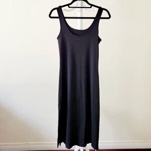 Tank sleeve side slit dress